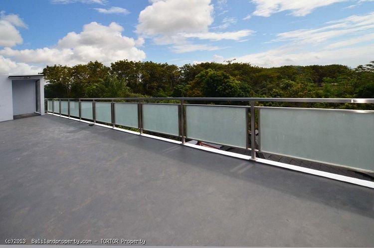 New 3 bedroom 2 storey freehold home quiet spot