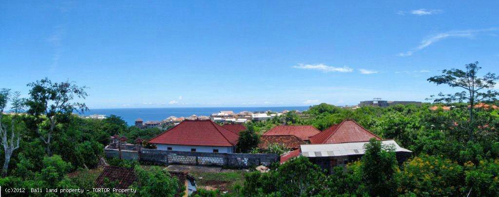 Small plot for sale with views close to cliff
