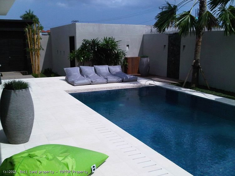 Bali Umalas 3 bedroom for lease near horse stables