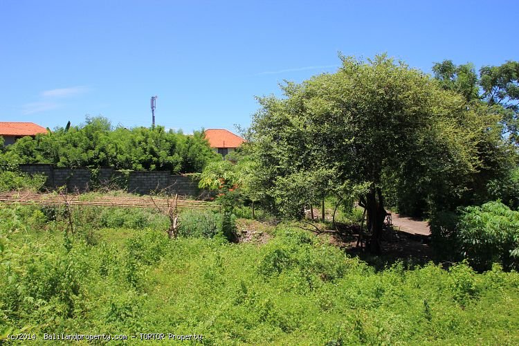 Small good priced plot with views quiet spot 136 m2